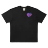 Camiseta con corazón y logotipo