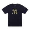 Camiseta con el logotipo de los NY Yankees en estampado Space Camo