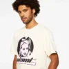 Camiseta con insignia rosa