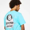 Camiseta con insignia rosa