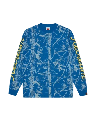 Camiseta de manga larga con estampado de camuflaje de árboles