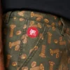 Pantalones de carpintero con herrajes