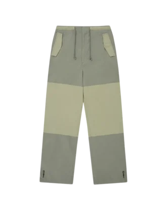 Pantalones tipo paracaídas con paneles