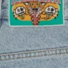 Pantalones vaqueros de doble bolsillo con el perro corriendo