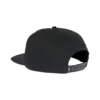 Sombreros y Gorras con cierre a presión y logotipo en letra cursiva