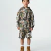Sudadera con capucha para niños con estampado de camuflaje de árboles